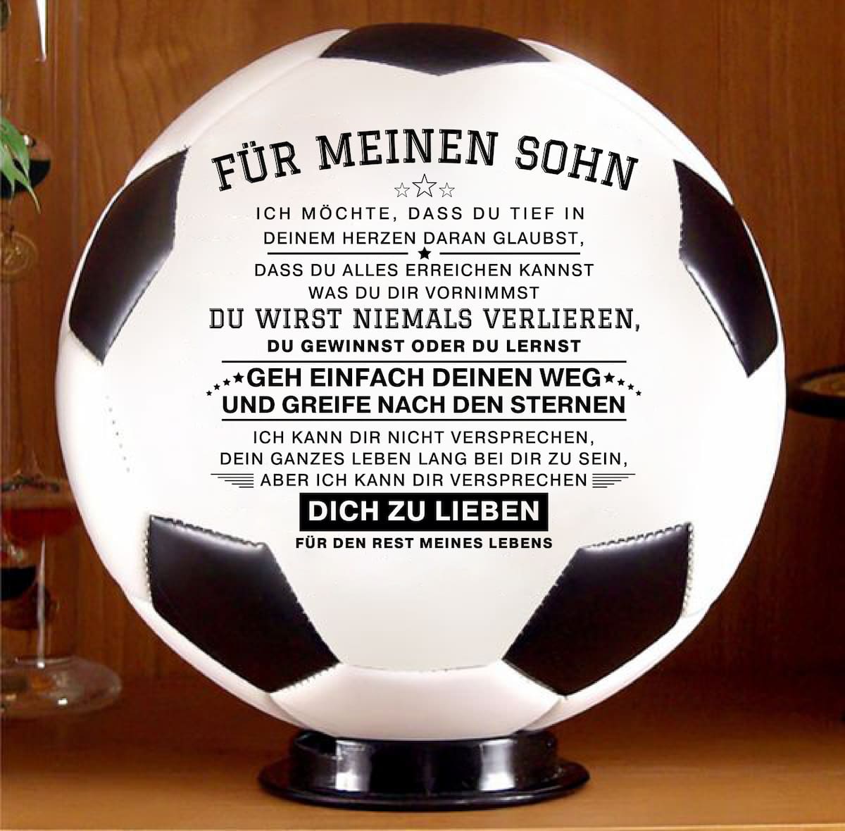 Für meinen Sohn – Einzigartiger Fußball mit besonderer Botschaft